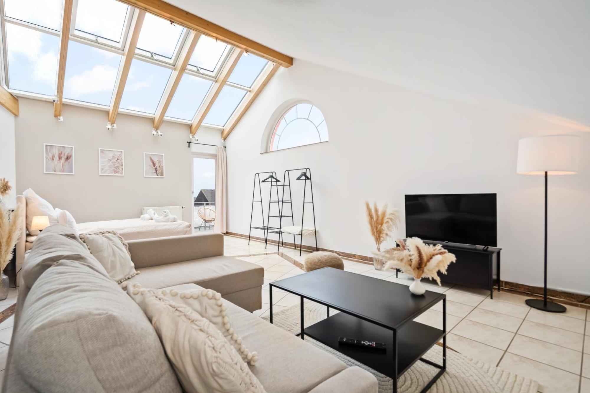 Stadtoase Fulda Mit Flair - Whirlpool, Balkon, 2Xparkplaetze, Highspeed Wlan Bagian luar foto